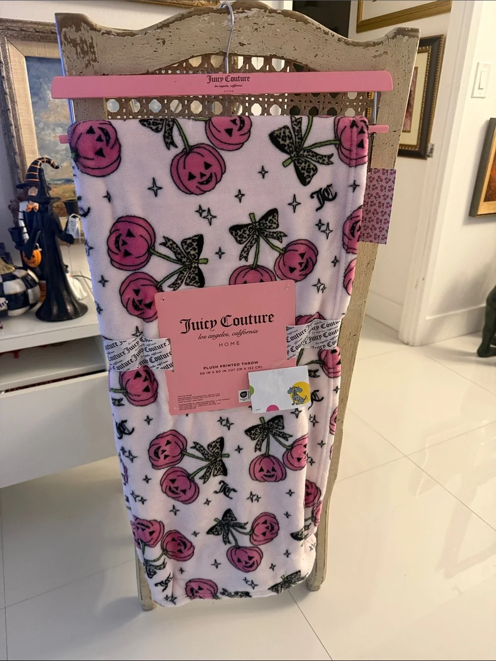 Juicy Couture Halloween Pink & Black Pumpkin Cherry Plush Throw Blsnket